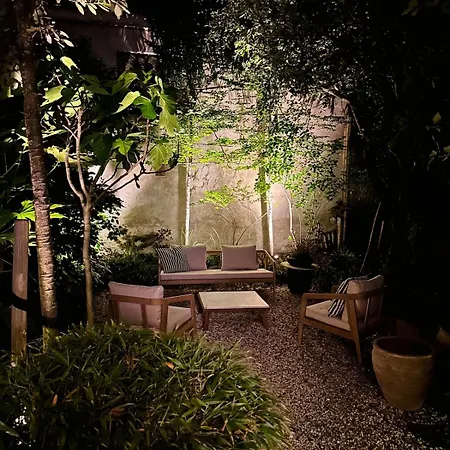 Wonderful With Beautiful Garden And Kitchen Daire