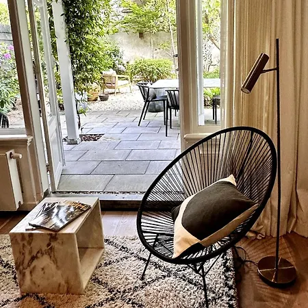 Wonderful With Beautiful Garden And Kitchen Daire *