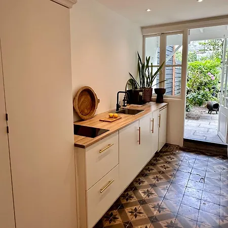 Wonderful With Beautiful Garden And Kitchen